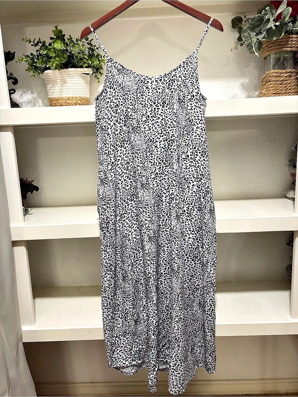 Entro Animal Print Maxi Dress Size Small